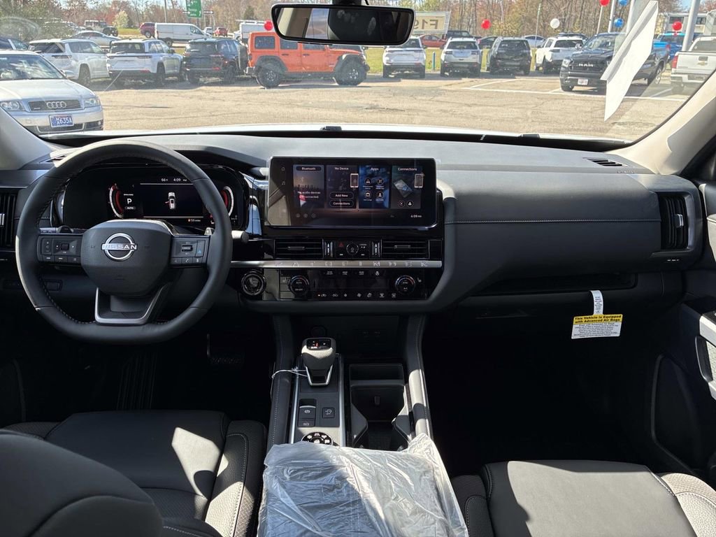 New 2026 Nissan Pathfinder SL AWD/4WD image 9