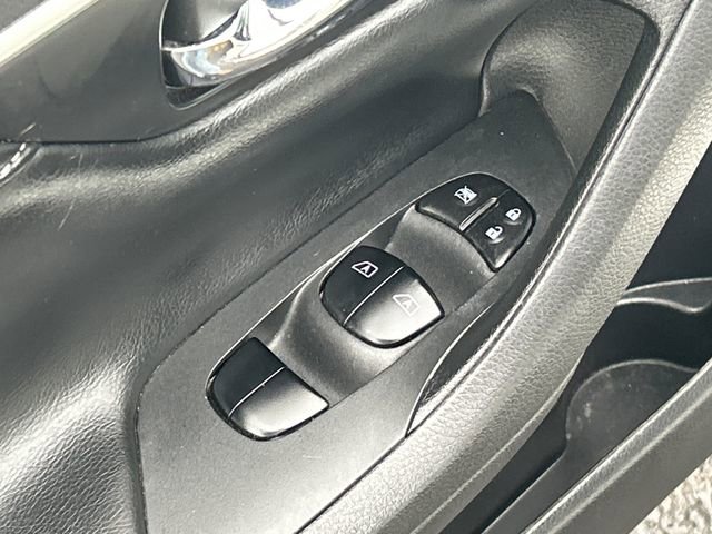 Used 2017 Nissan Altima 2.5 SL w/ 2.5 Technology Package FWD image 12