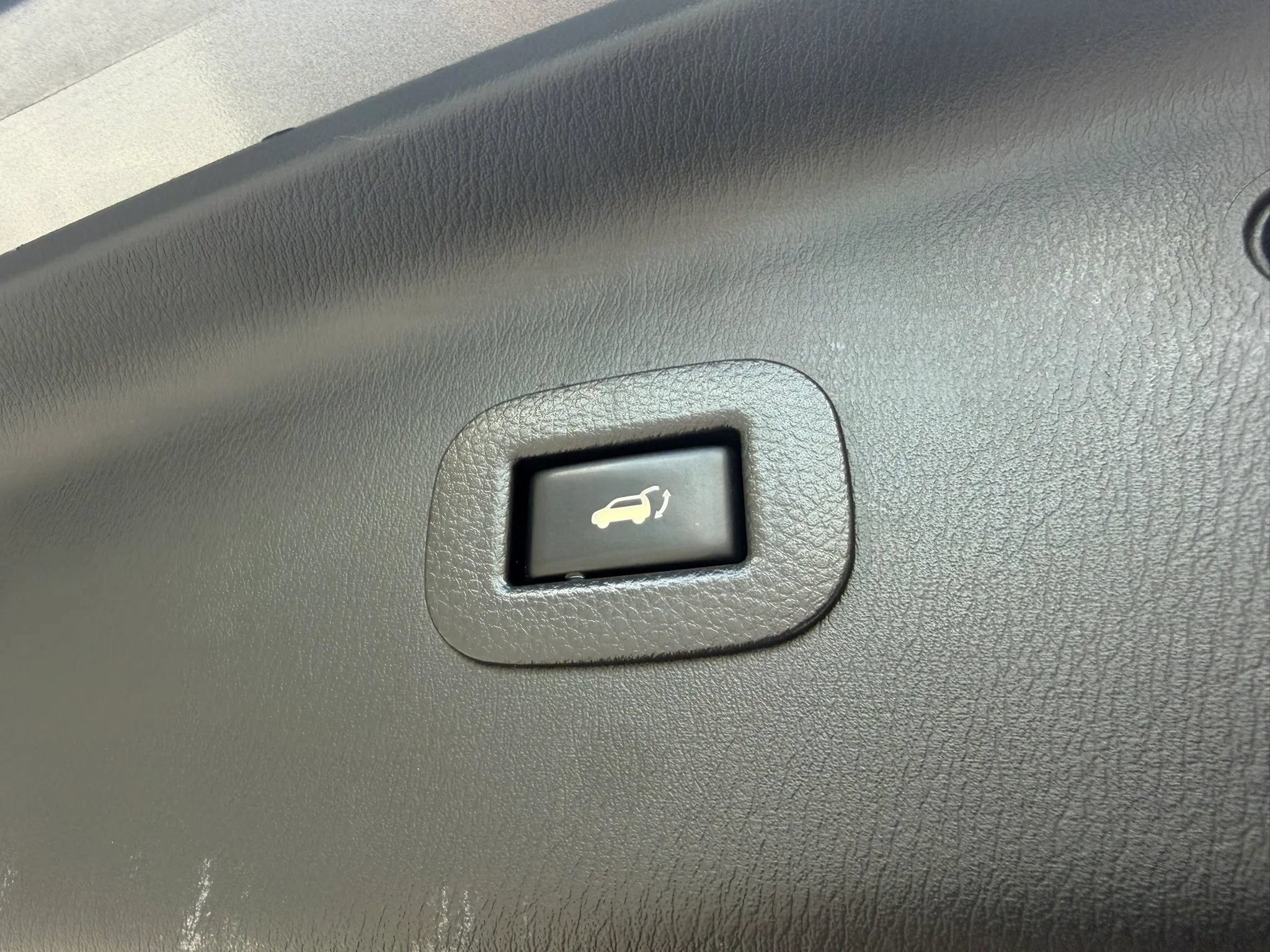 Used 2019 Nissan Armada SV w/ Driver Package RWD image 38