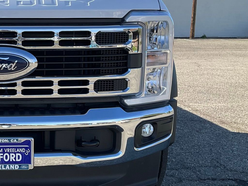 Used 2024 Ford F450 XL w/ XL Chrome Package image 53