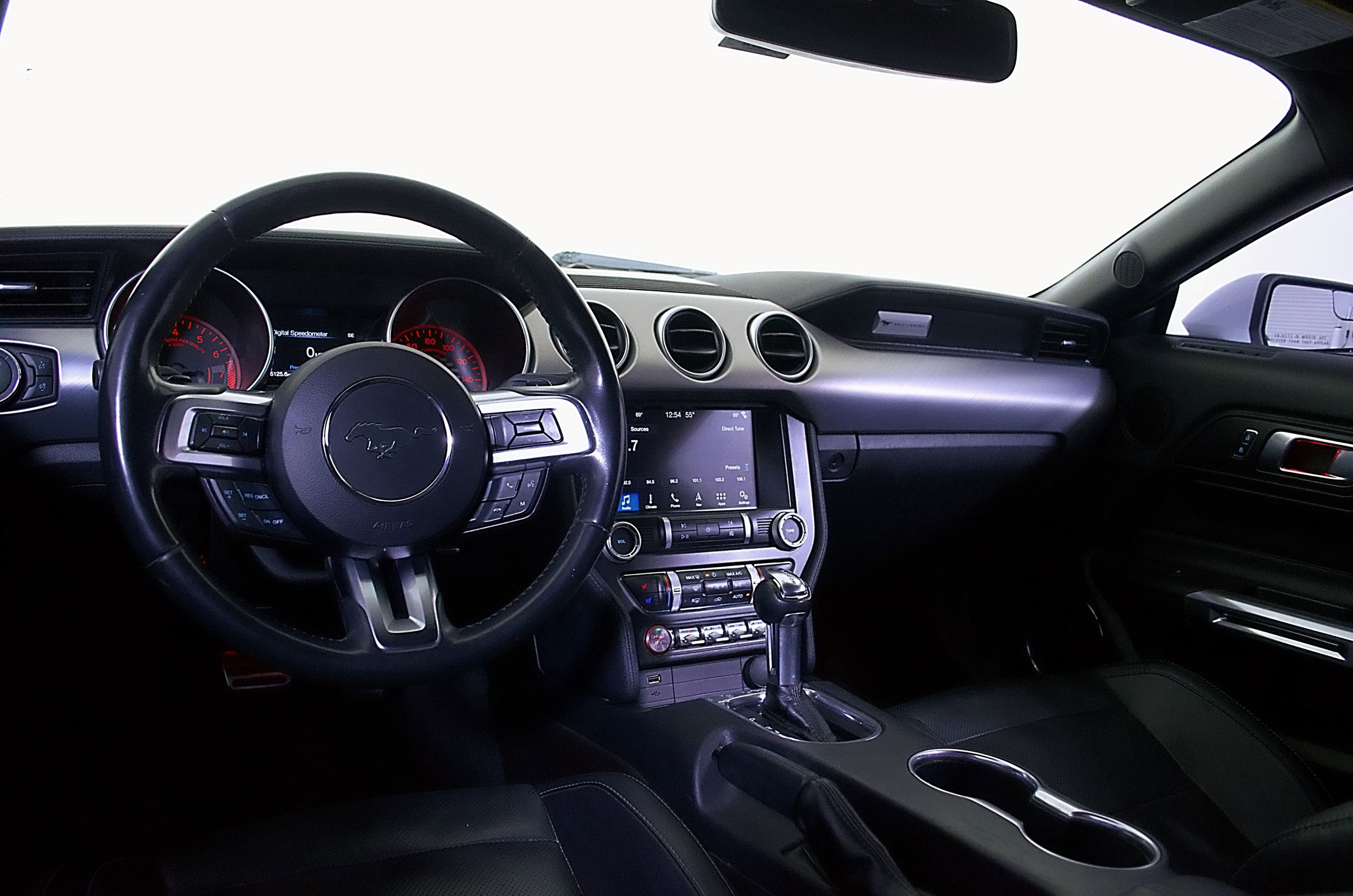 Used 2019 Ford Mustang Premium RWD image 23