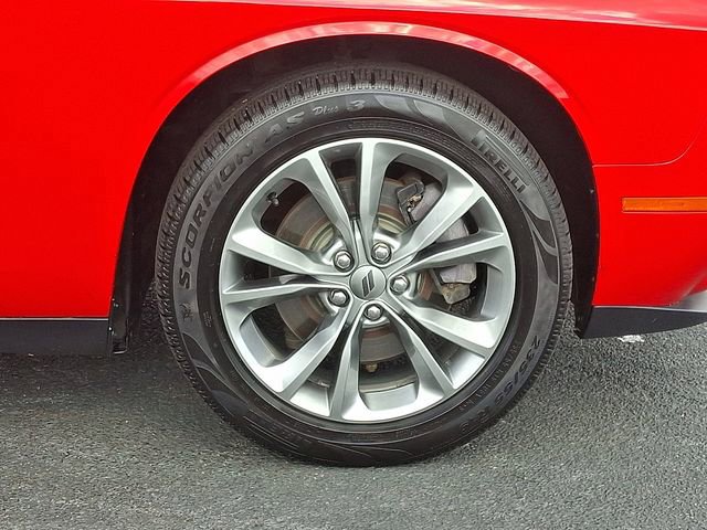 Used 2020 Dodge Challenger SXT w/ Plus Package image 11