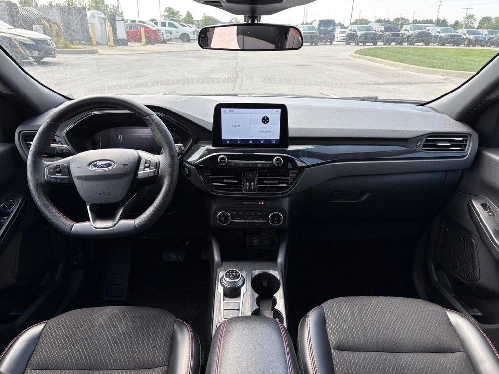 Used 2025 Ford Escape ST-Line Select AWD/4WD image 18