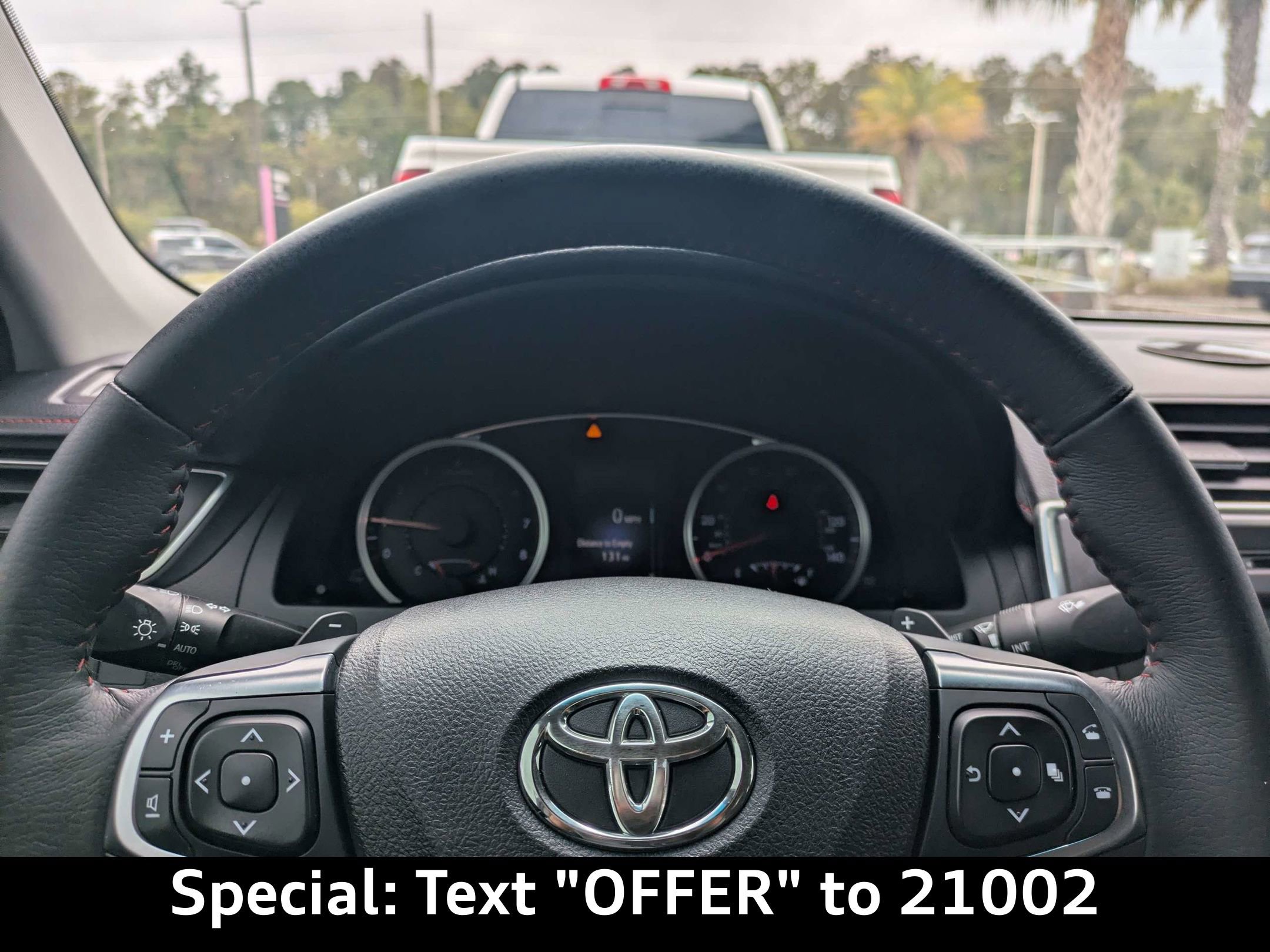 Used 2017 Toyota Camry SE FWD image 29