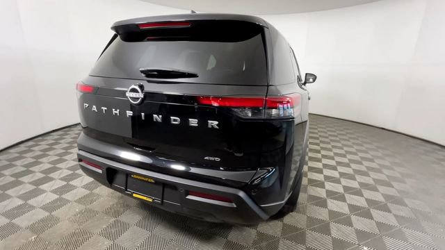 Used 2024 Nissan Pathfinder S AWD/4WD image 5