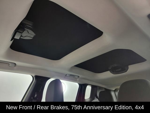 Used 2016 Jeep Renegade 75th Anniversary image 34