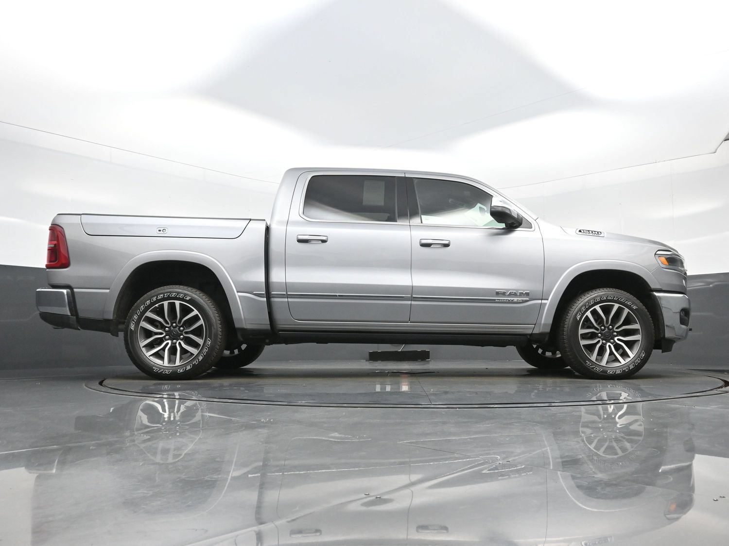 Used 2025 RAM 1500 Limited AWD/4WD image 34