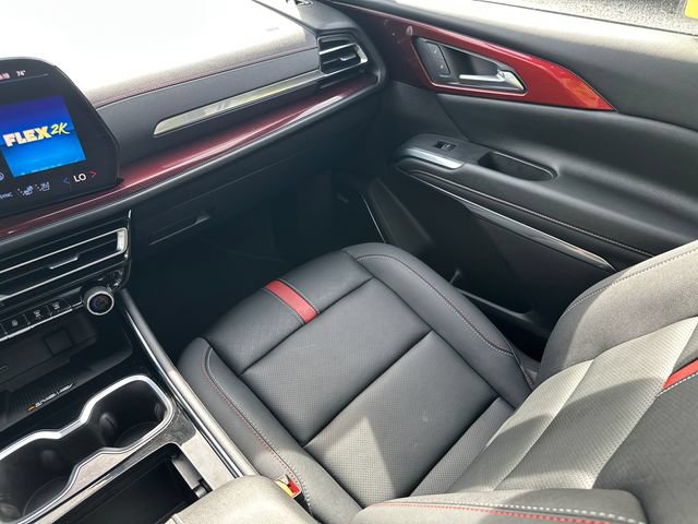 Certified 2025 Chevrolet Traverse RS AWD/4WD image 26