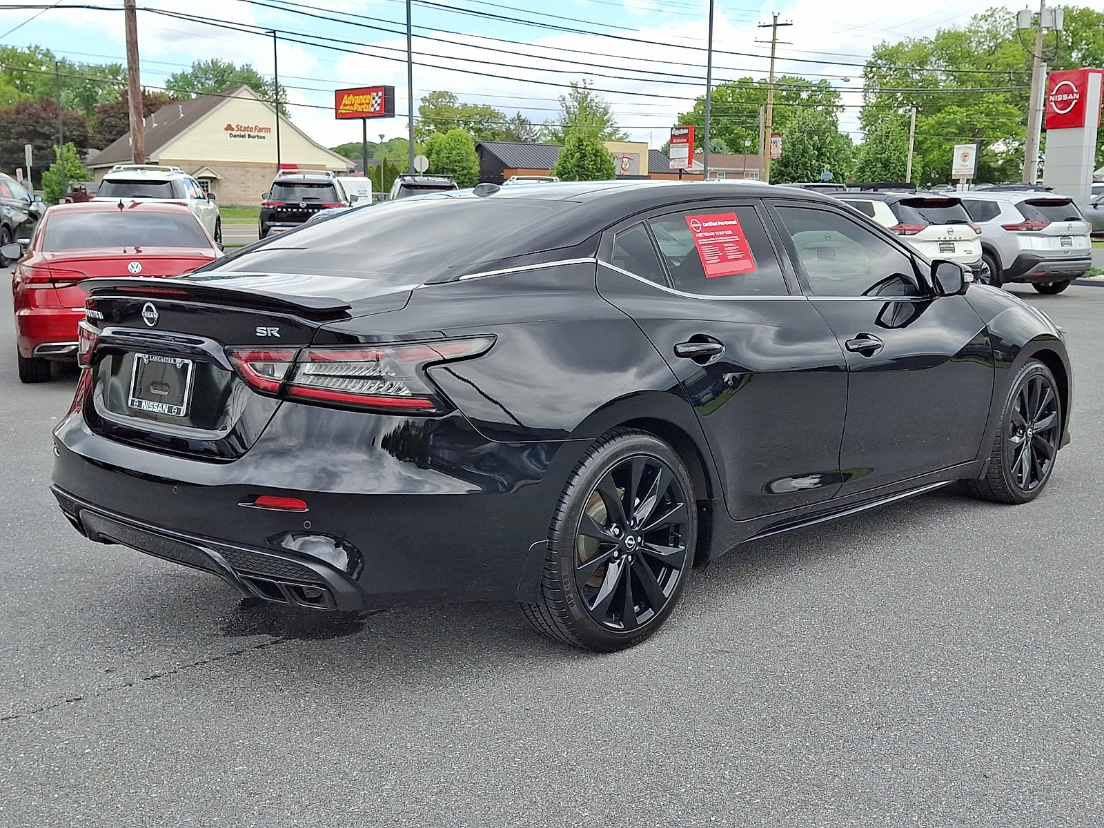 Used 2023 Nissan Maxima SR w/ Sport Mat Group FWD image 10
