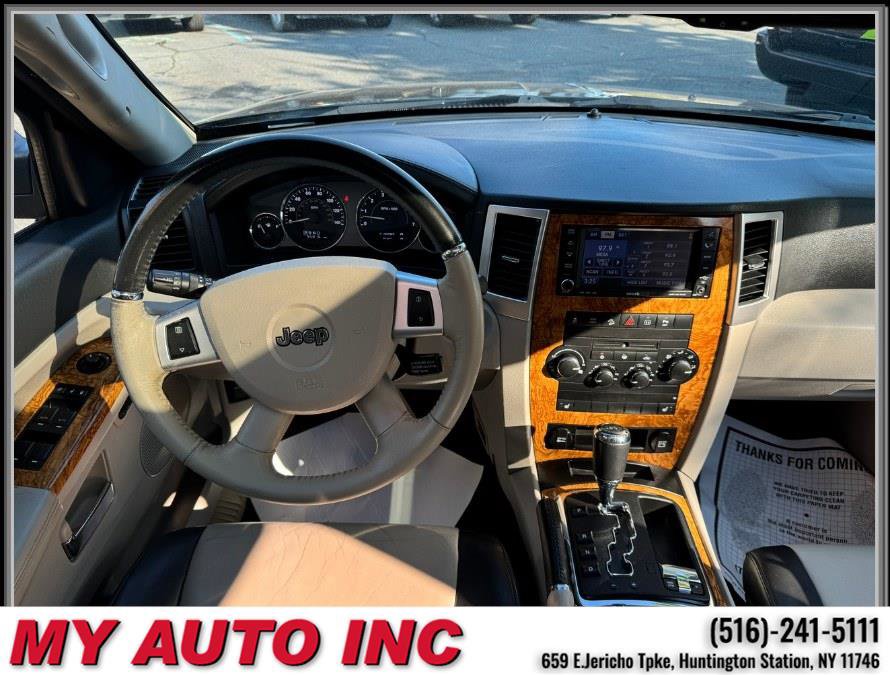 Used 2010 Jeep Grand Cherokee Limited w/ Quadra-Drive II 4X4 Group image 11
