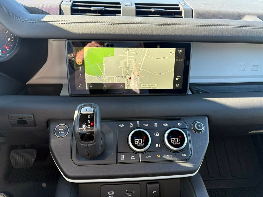 Used 2024 Land Rover Defender 110 S image 36