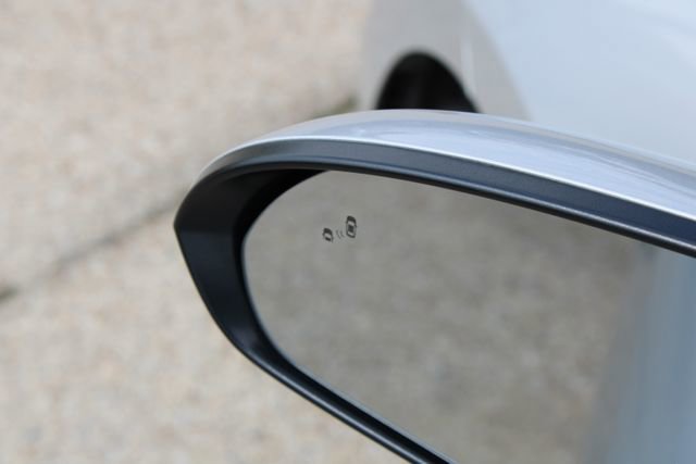 Used 2018 Hyundai Elantra SEL FWD image 12