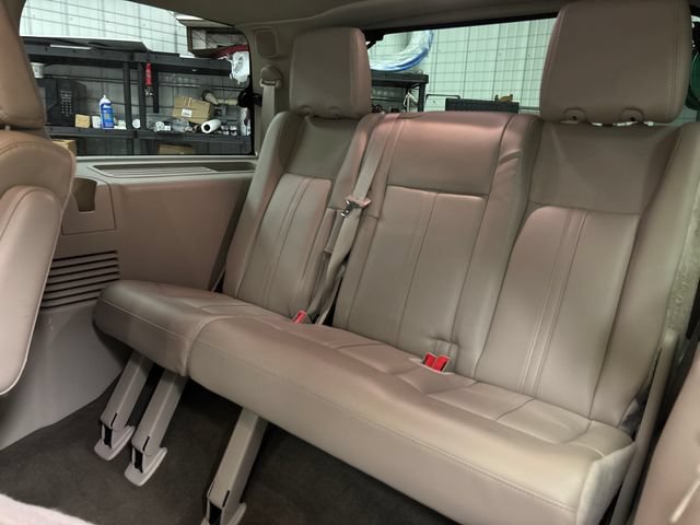 Used 2016 Lincoln Navigator Select AWD/4WD image 37