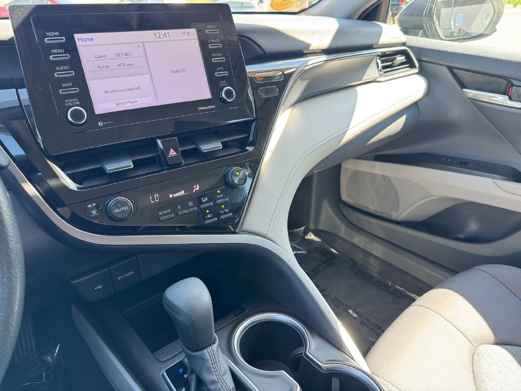 Certified 2021 Toyota Camry LE FWD image 29