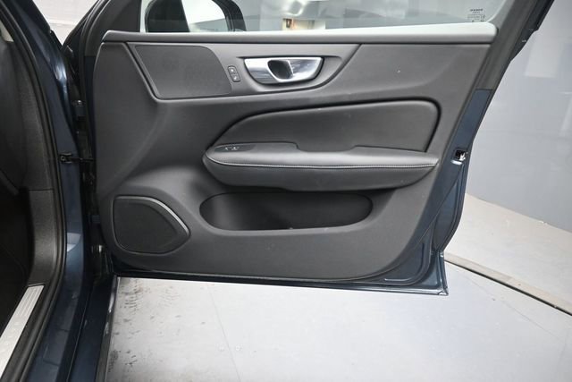 Certified 2025 Volvo S60 B5 Core AWD/4WD image 28