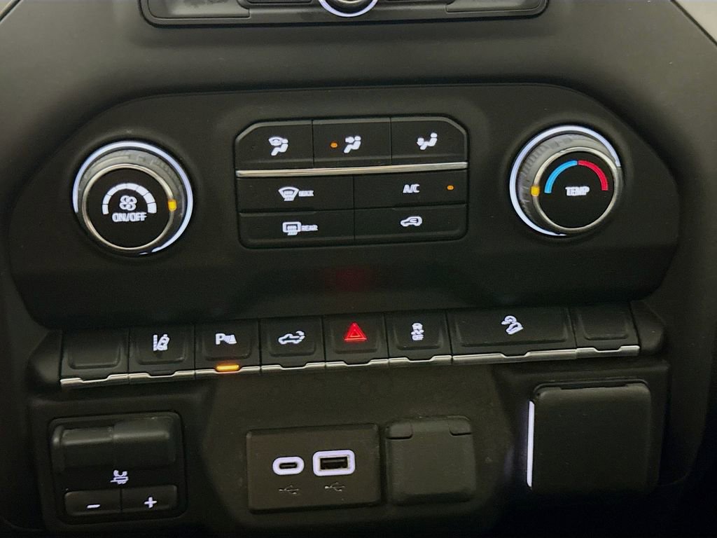 Used 2024 Chevrolet Silverado 2500 Custom w/ Custom Value Package image 18