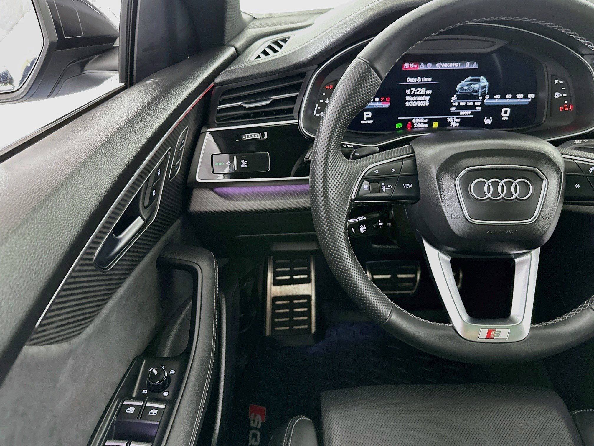 Used 2025 Audi SQ8 Prestige AWD/4WD image 10