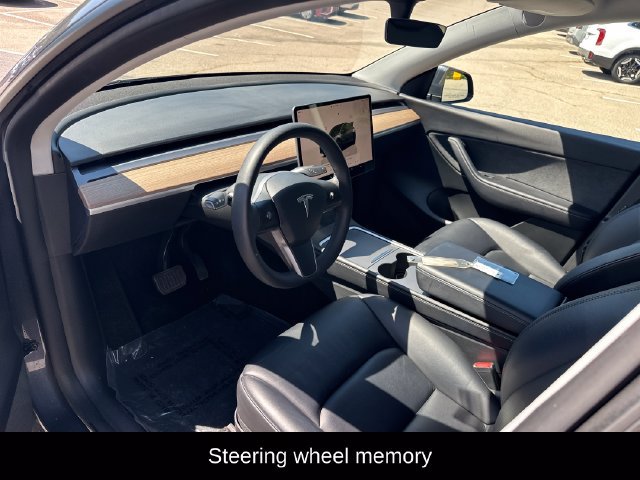 Used 2022 Tesla Model Y Long Range AWD/4WD image 11