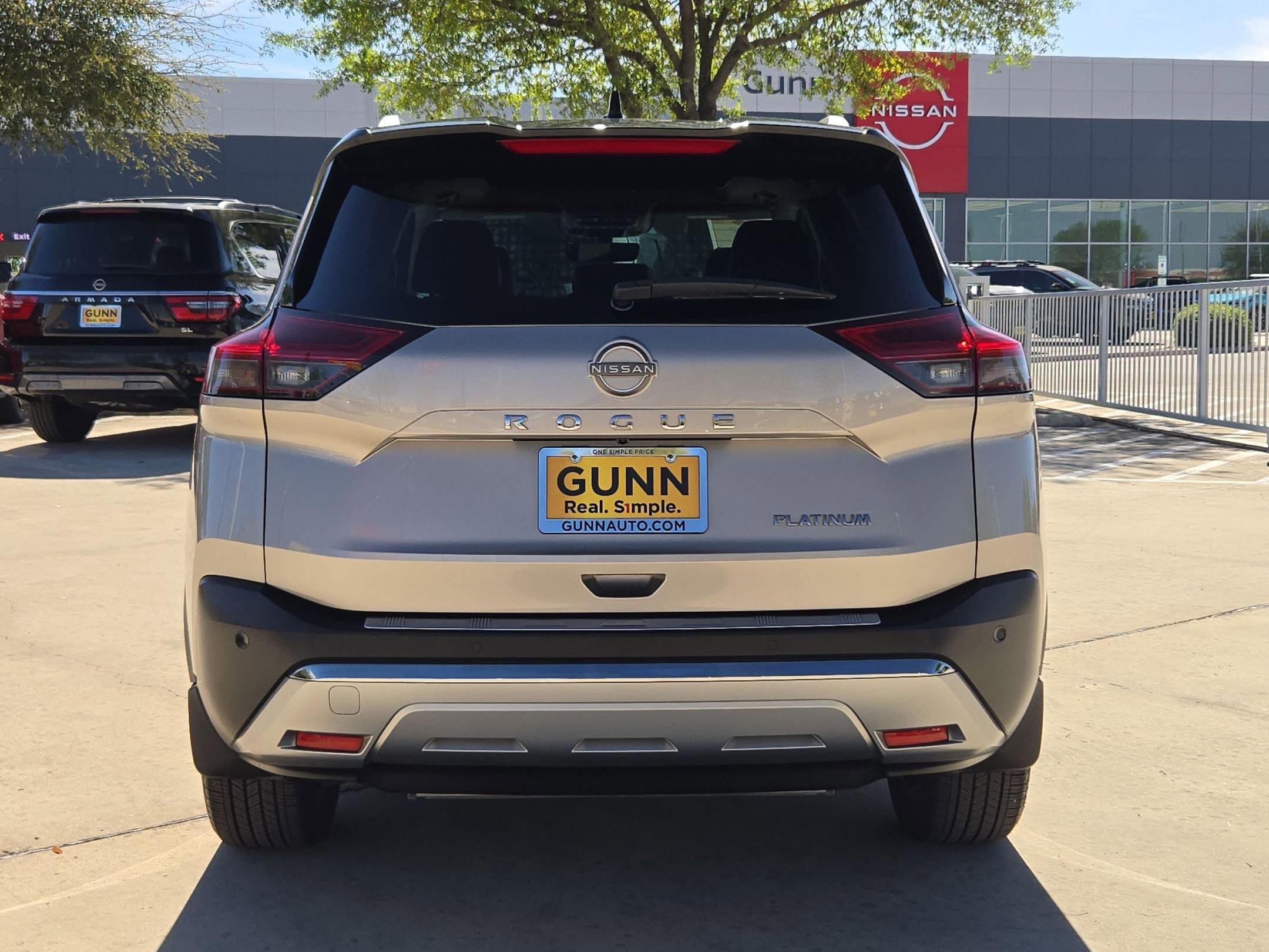 Used 2023 Nissan Rogue Platinum w/ Platinum Premium Package image 4