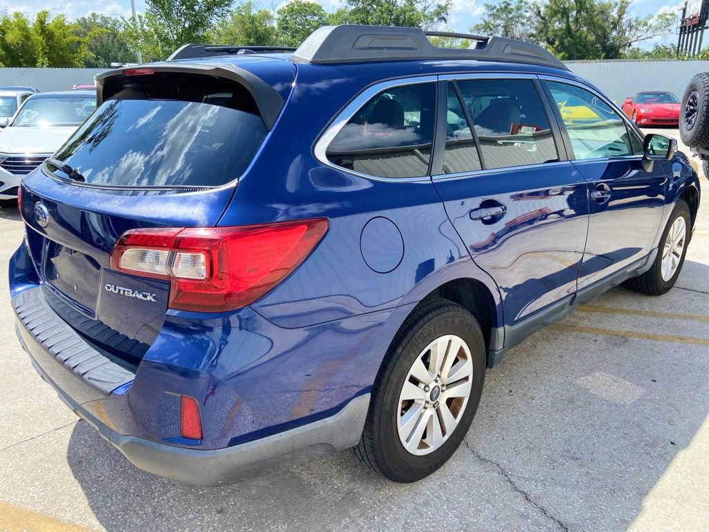Used 2015 Subaru Outback 2.5i Premium AWD/4WD image 5