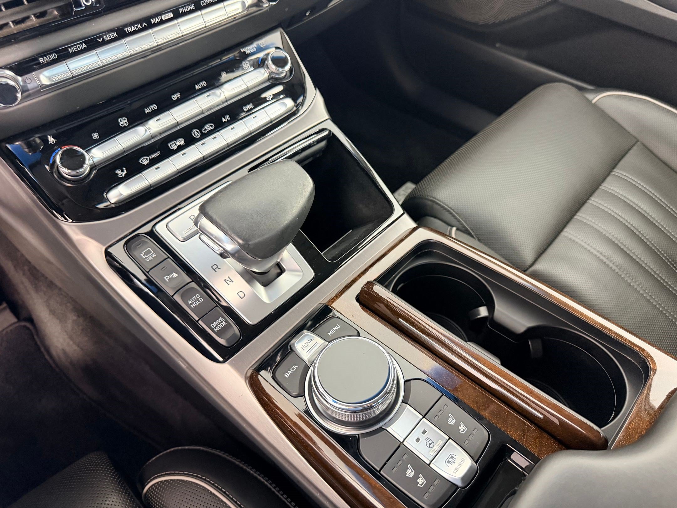 Used 2019 Genesis G90 3.3T Premium AWD/4WD image 17
