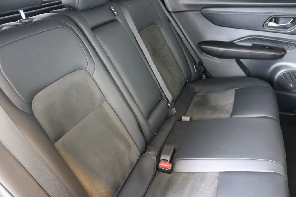 Used 2023 Nissan Ariya AWD image 35