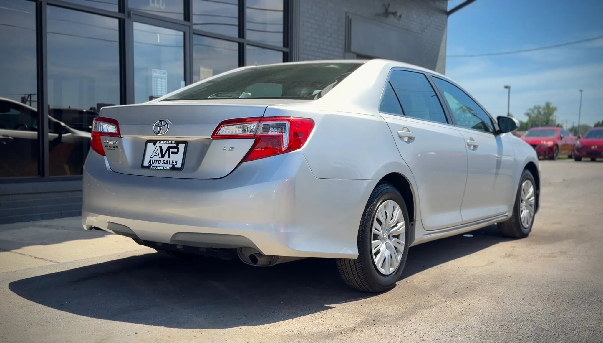Used 2012 Toyota Camry LE FWD image 2