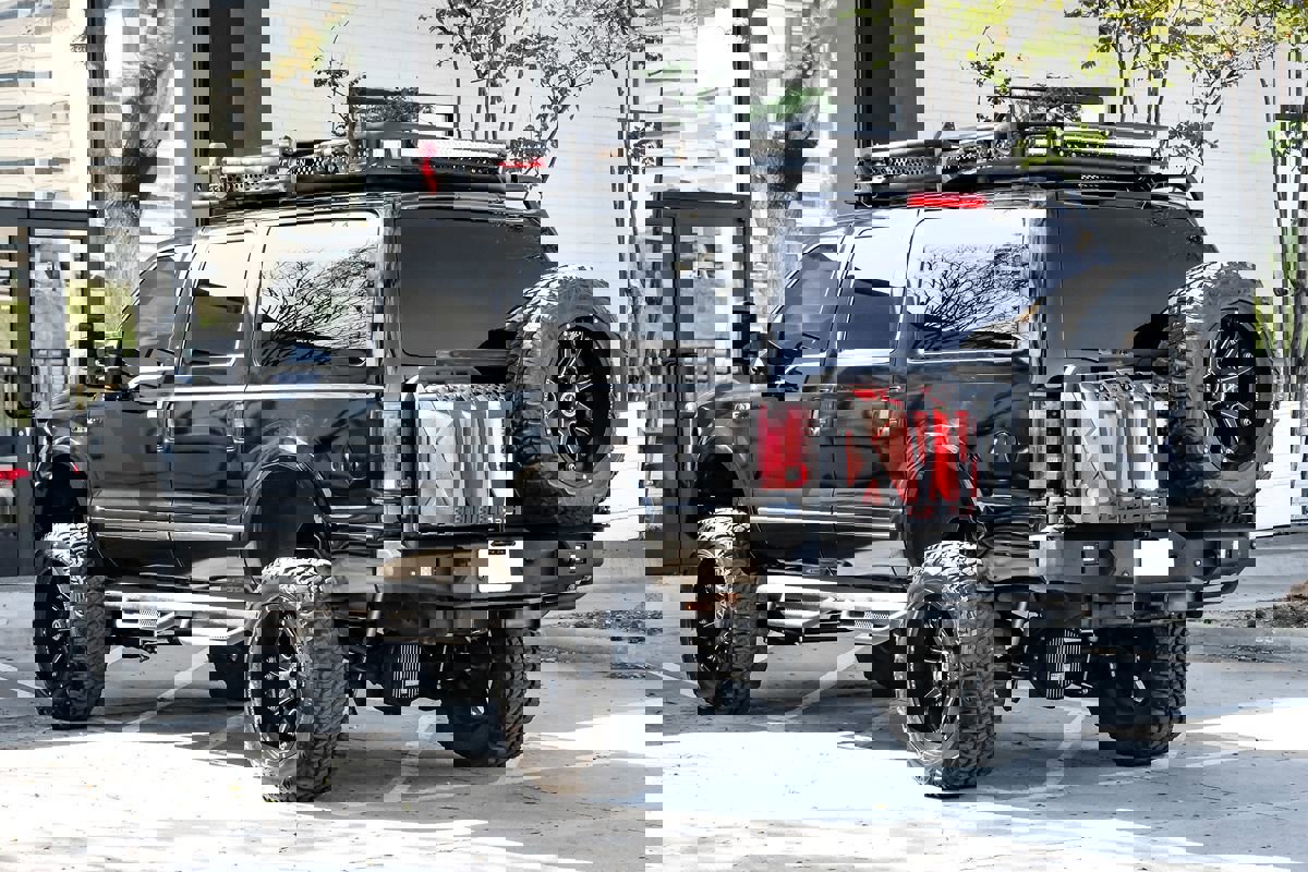 Used 2002 Ford Excursion Limited image 9