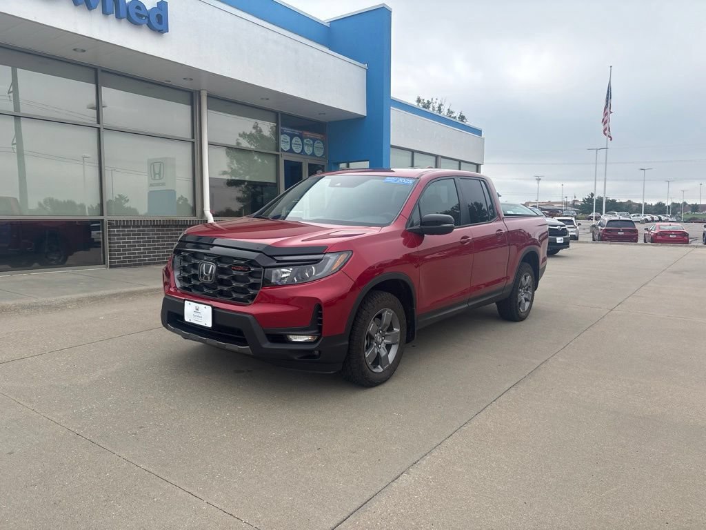 Used 2025 Honda Ridgeline TrailSport image 1