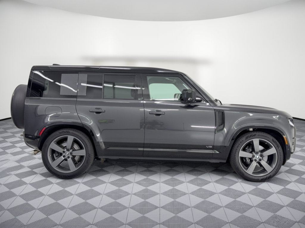 Used 2025 Land Rover Defender 110 V8 AWD/4WD image 8