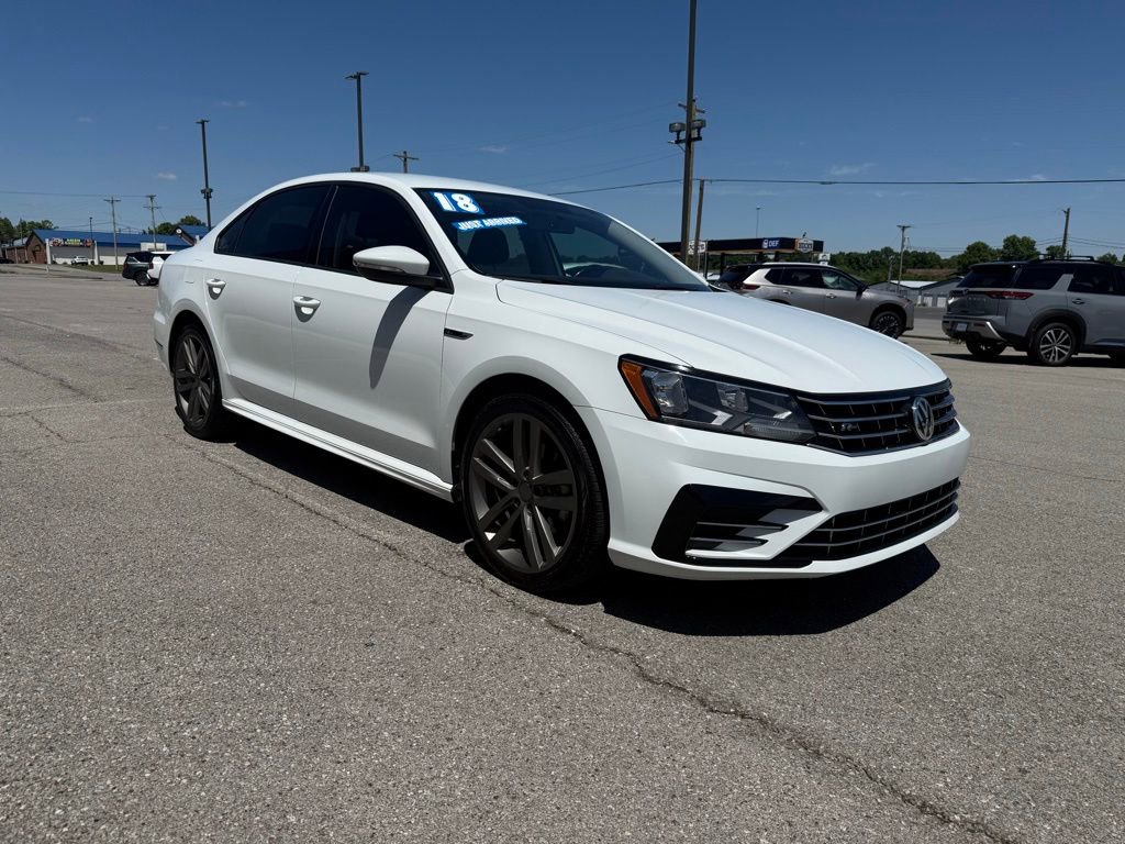 Used 2018 Volkswagen Passat 2.0T R-Line FWD image 1