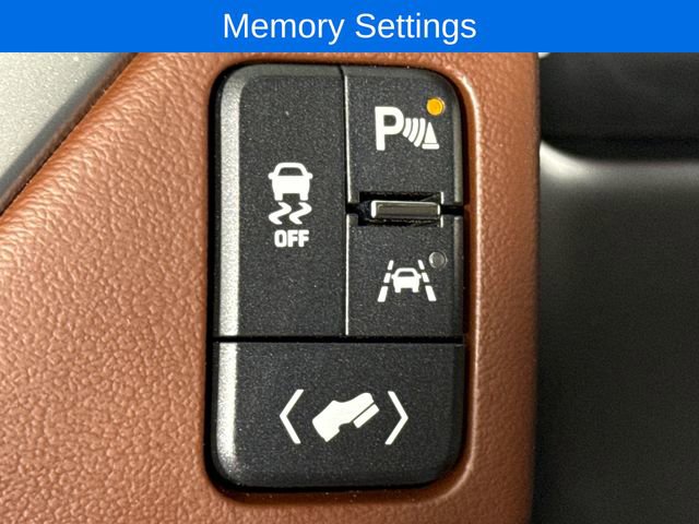 Used 2020 Chevrolet Suburban Premier AWD/4WD image 27