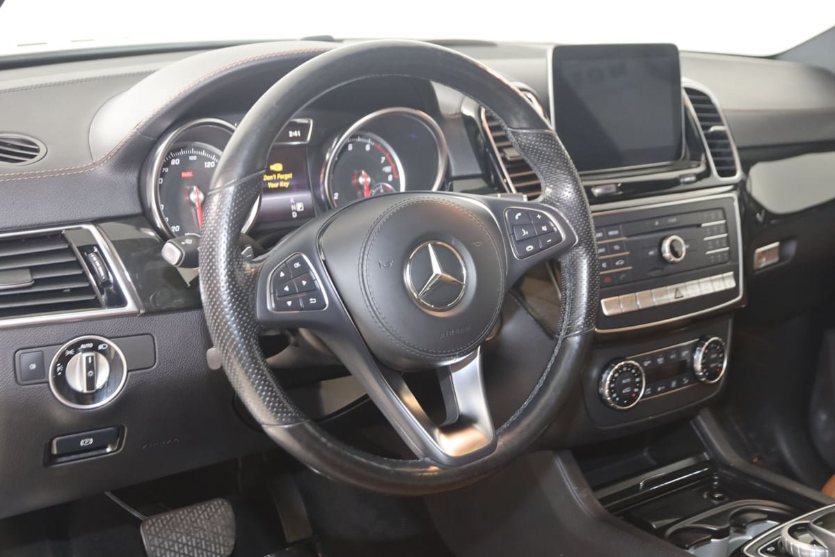 Used 2019 Mercedes-Benz GLS 550 4MATIC w/ Driver Assistance Package image 6