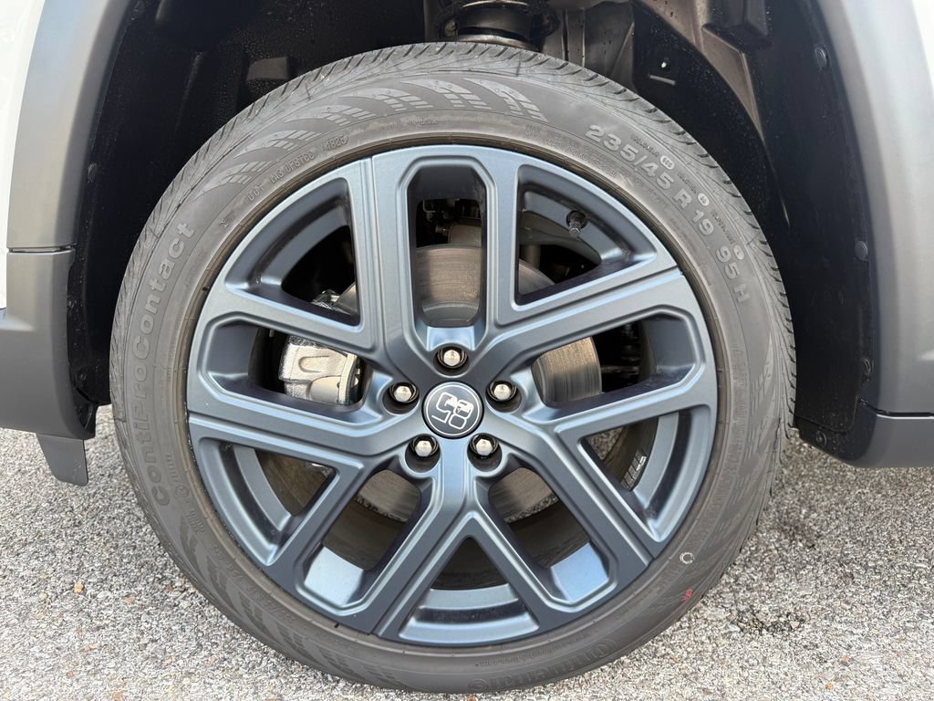 New 2026 Jeep Compass Latitude AWD/4WD image 24