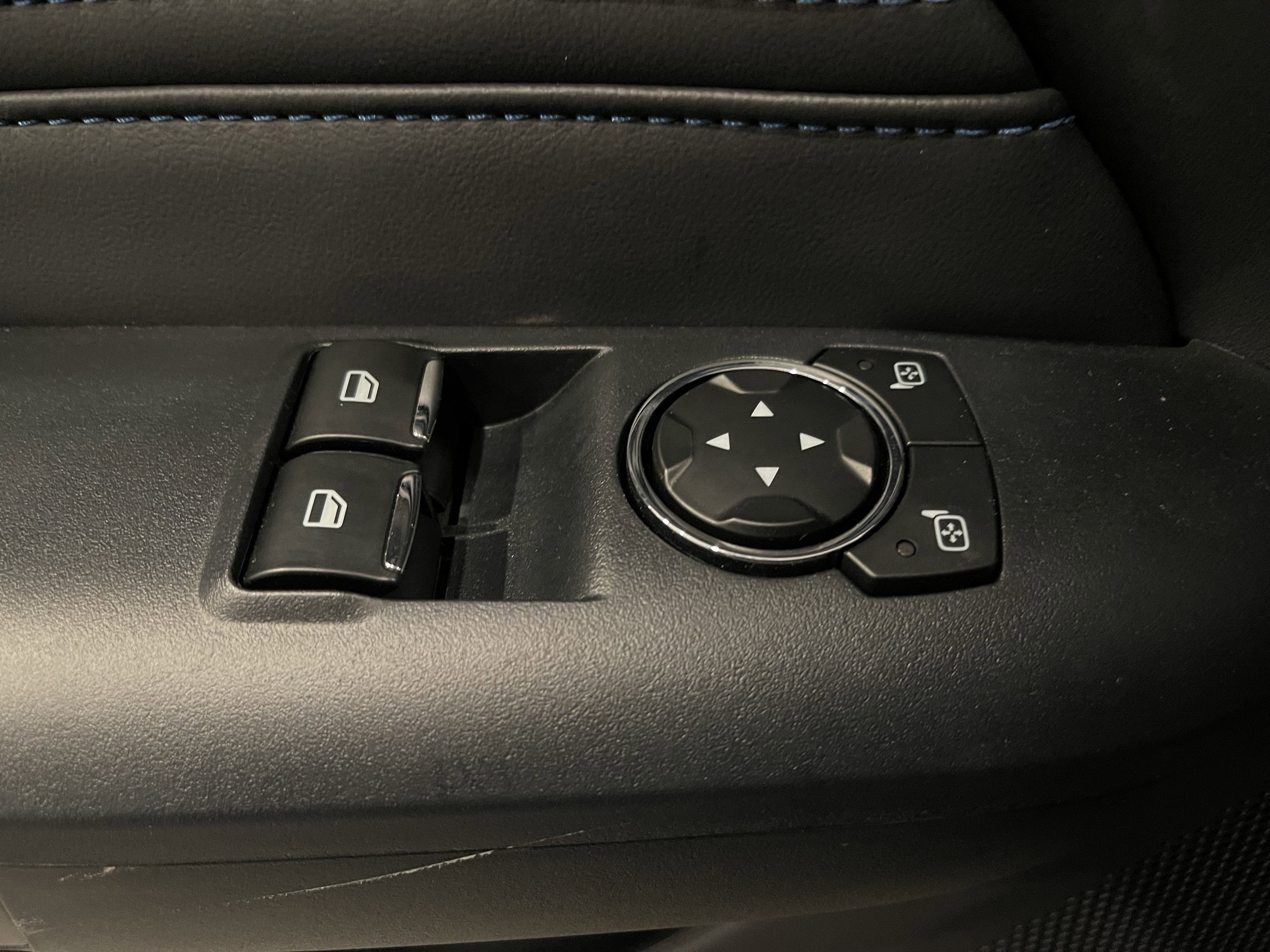 Used 2025 Ford Mustang Dark Horse image 11