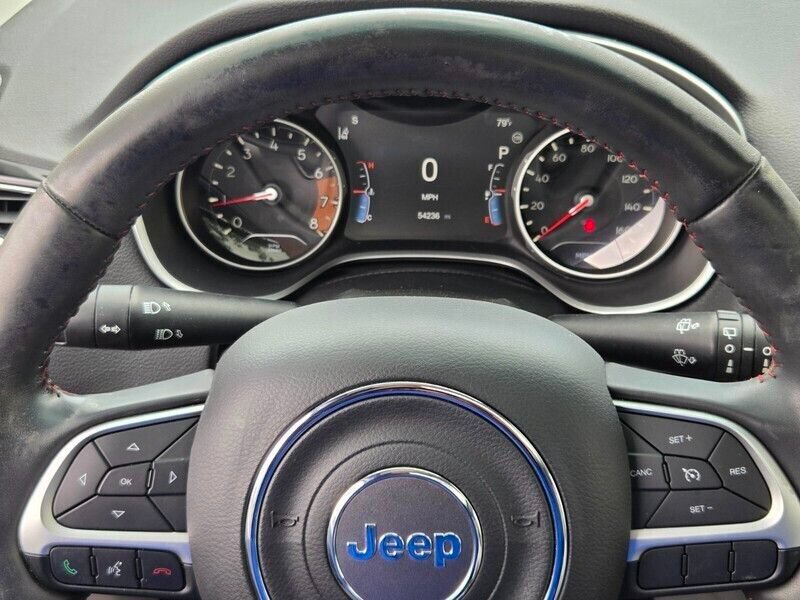 Used 2018 Jeep Compass Limited w/ Navigation Group FWD image 29