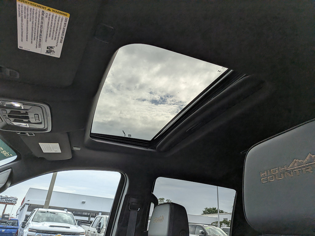 Certified 2025 Chevrolet Silverado 1500 High Country AWD/4WD image 19