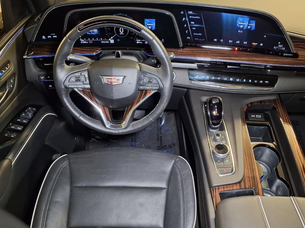 Certified 2024 Cadillac Escalade Premium Luxury w/ Performance Package AWD/4WD image 16
