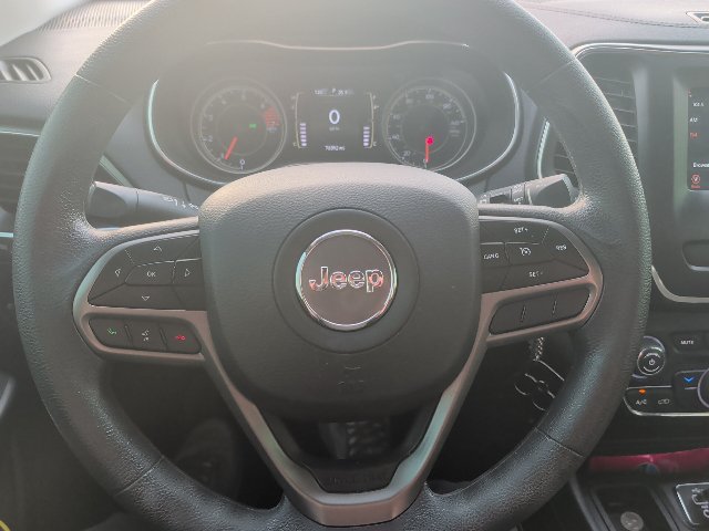 Used 2019 Jeep Cherokee Latitude w/ Popular Appearance Group FWD image 10