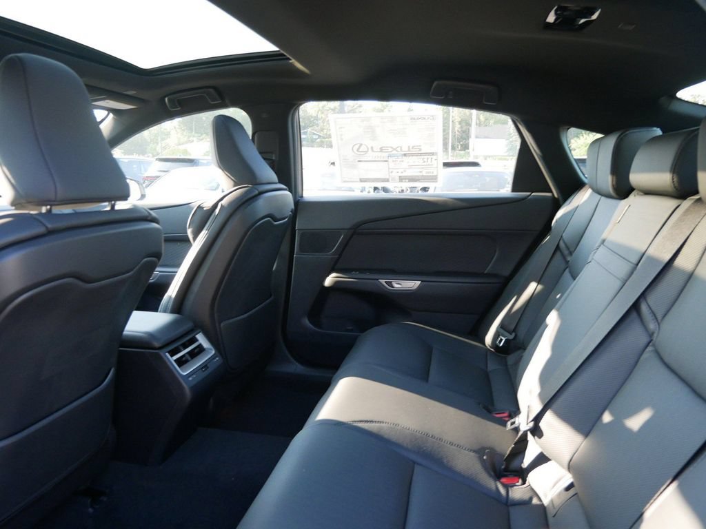 New 2026 Lexus ES 500e AWD/4WD image 11