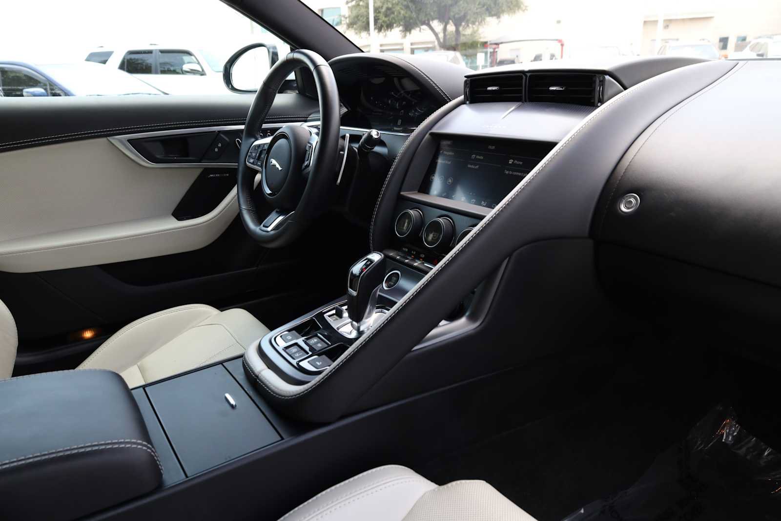 Used 2021 Jaguar F-TYPE Convertible RWD image 14