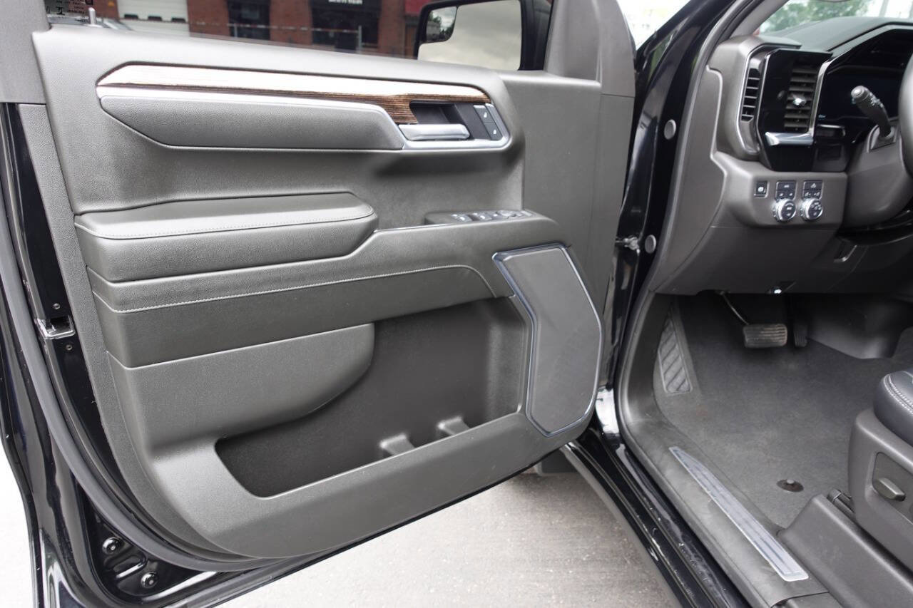 Used 2025 GMC Sierra 1500 Elevation AWD/4WD image 16