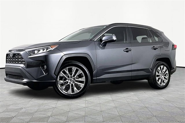 Used 2021 Toyota RAV4 XLE Premium image 1