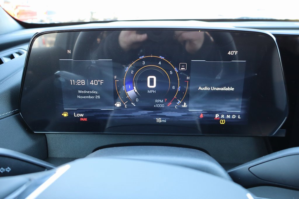 Used 2025 Chevrolet Traverse LT w/ Driver Confidence Package image 32