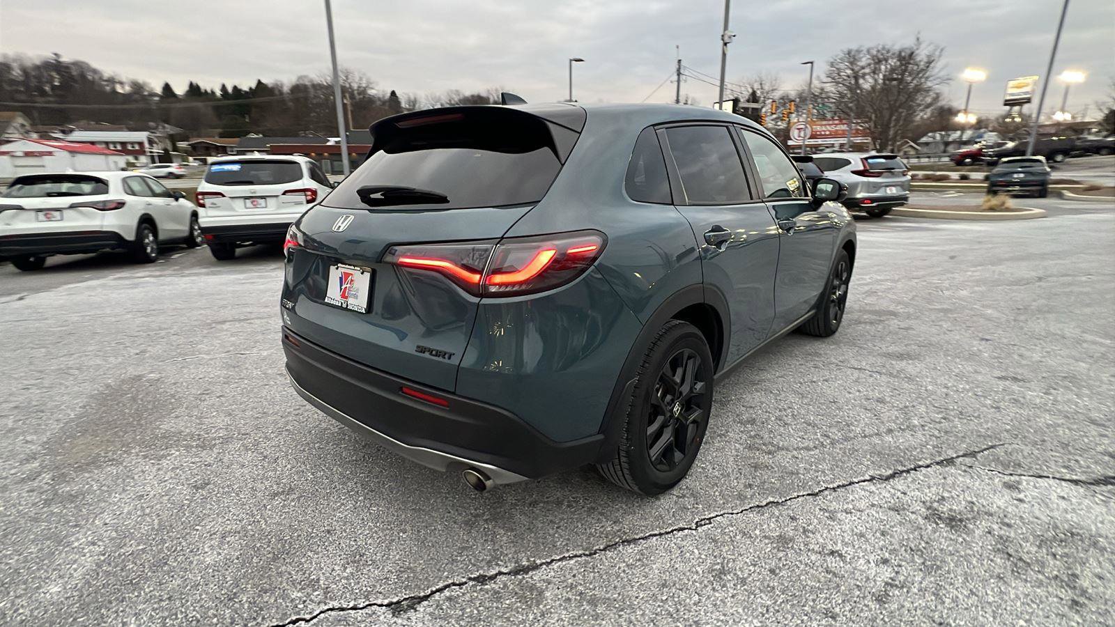 Used 2024 Honda HR-V Sport image 4