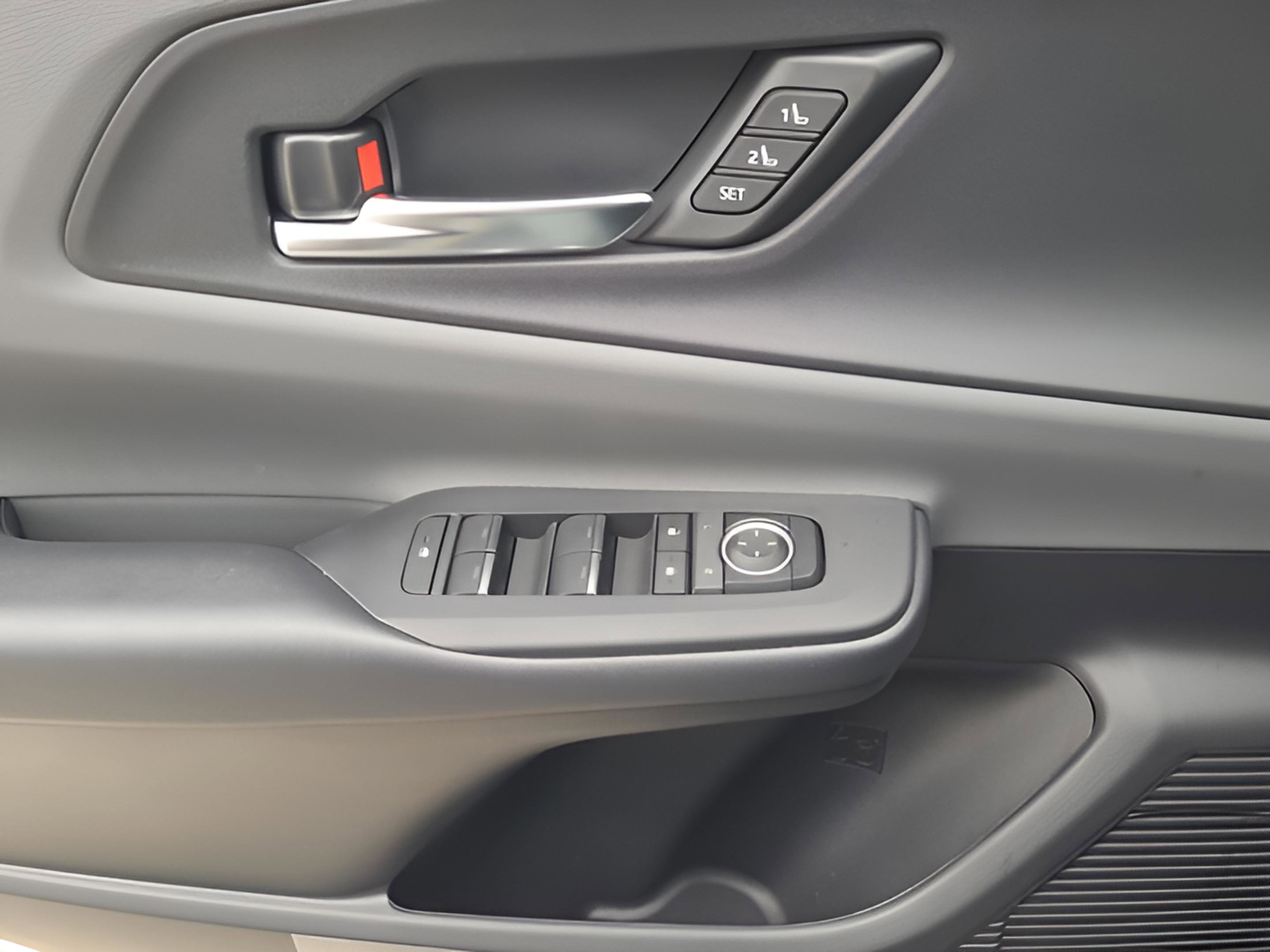 New 2026 Toyota Prius Limited FWD image 24