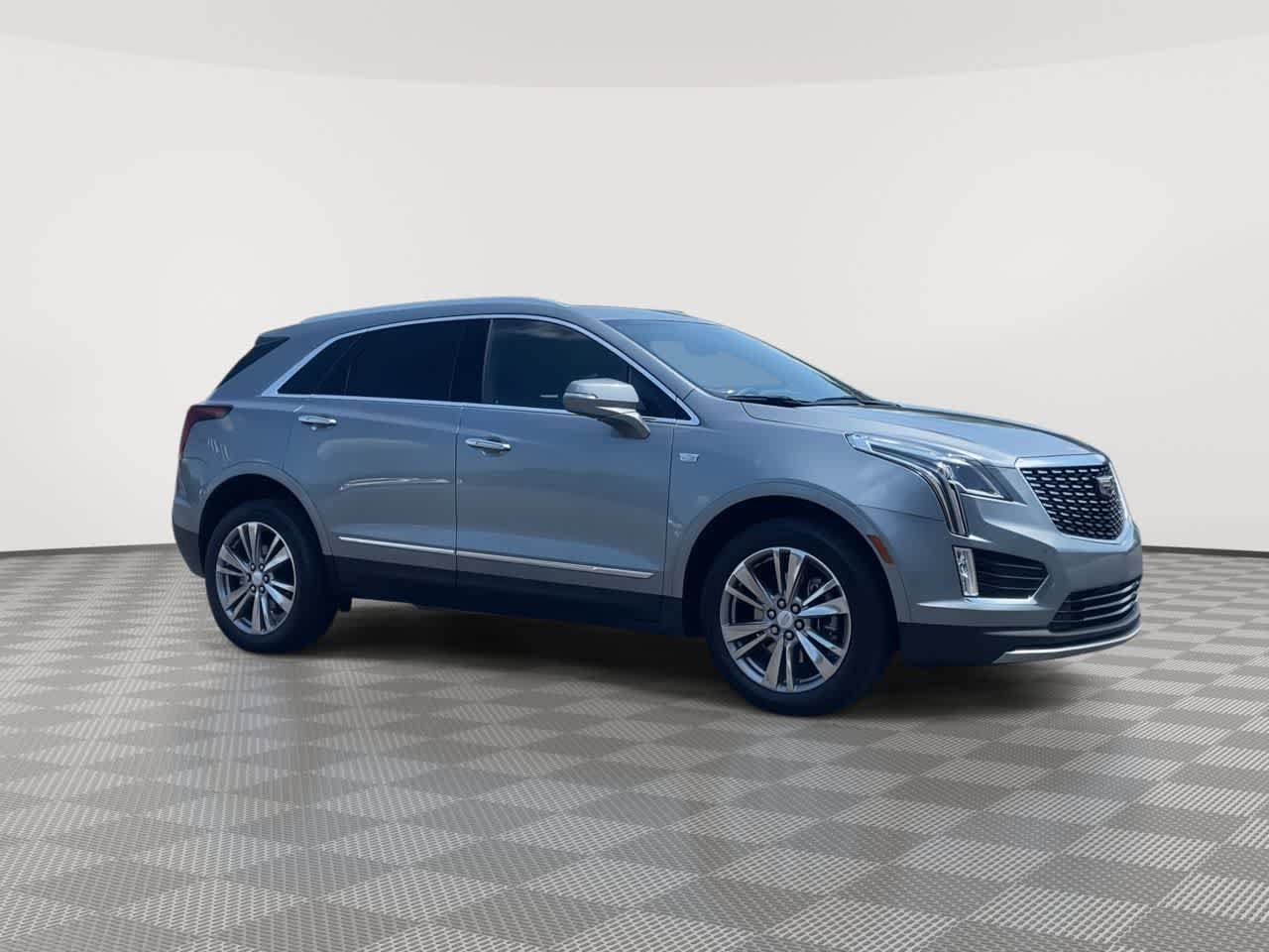 Certified 2024 Cadillac XT5 Premium Luxury FWD image 2