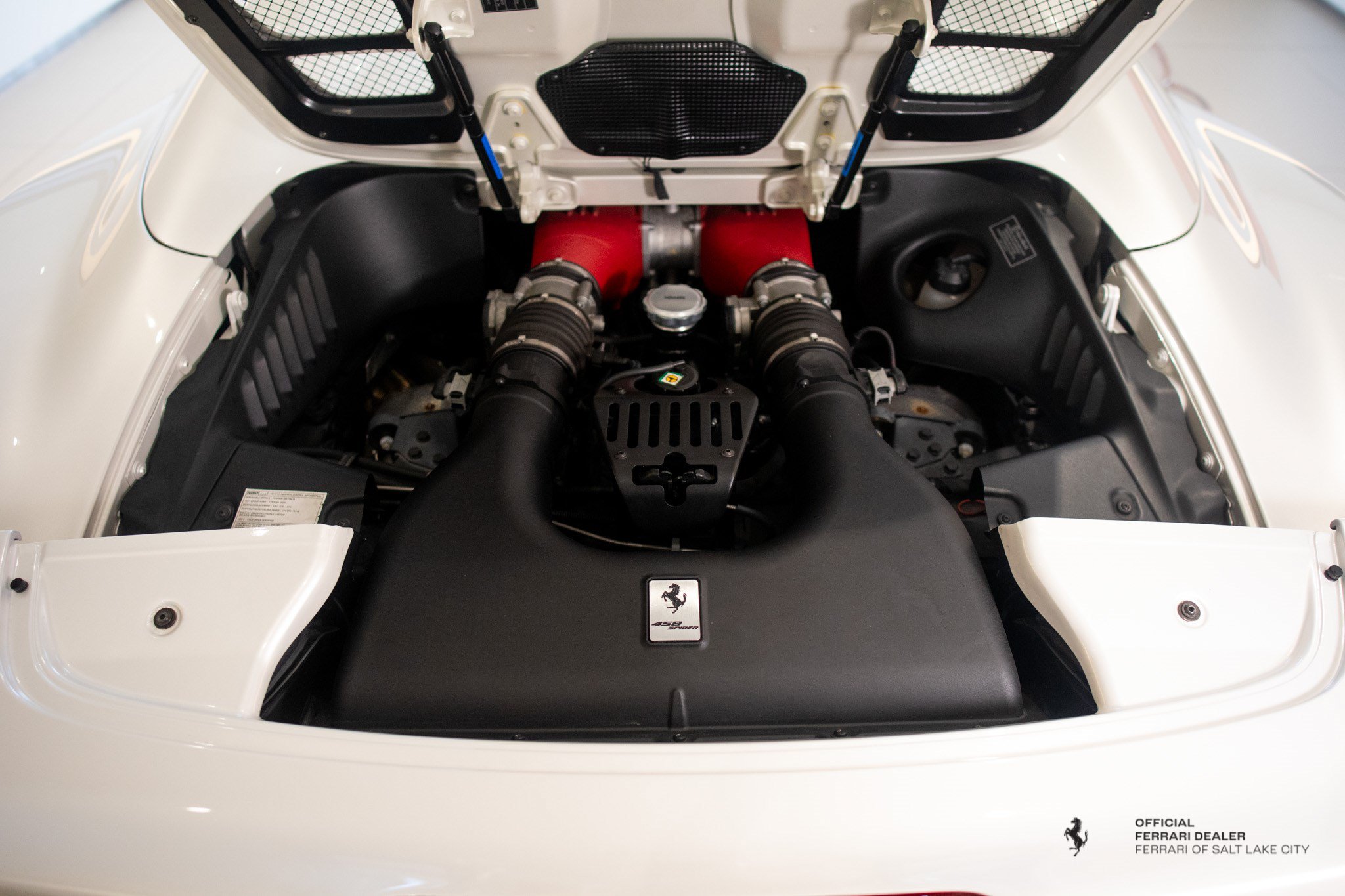 Used 2012 Ferrari 458 Spider RWD image 5