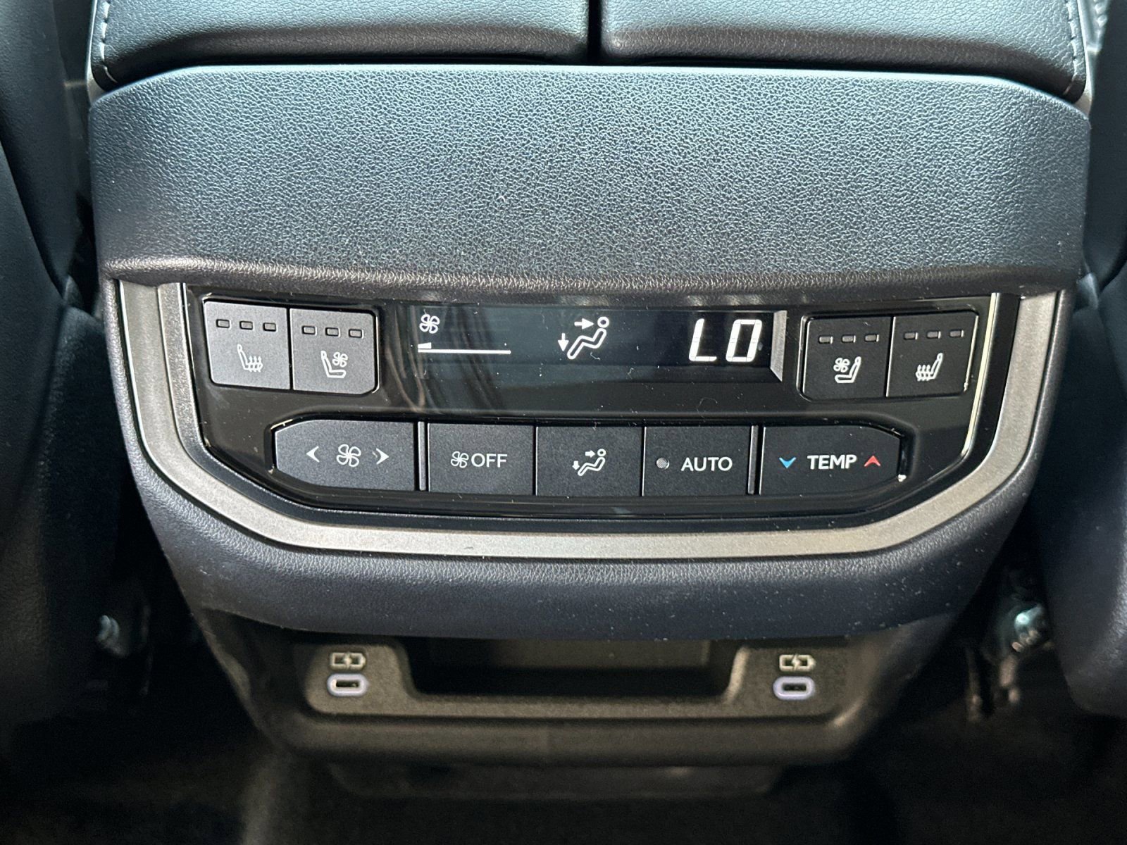 Used 2026 Lexus TX 500h AWD w/ Technology Package image 14