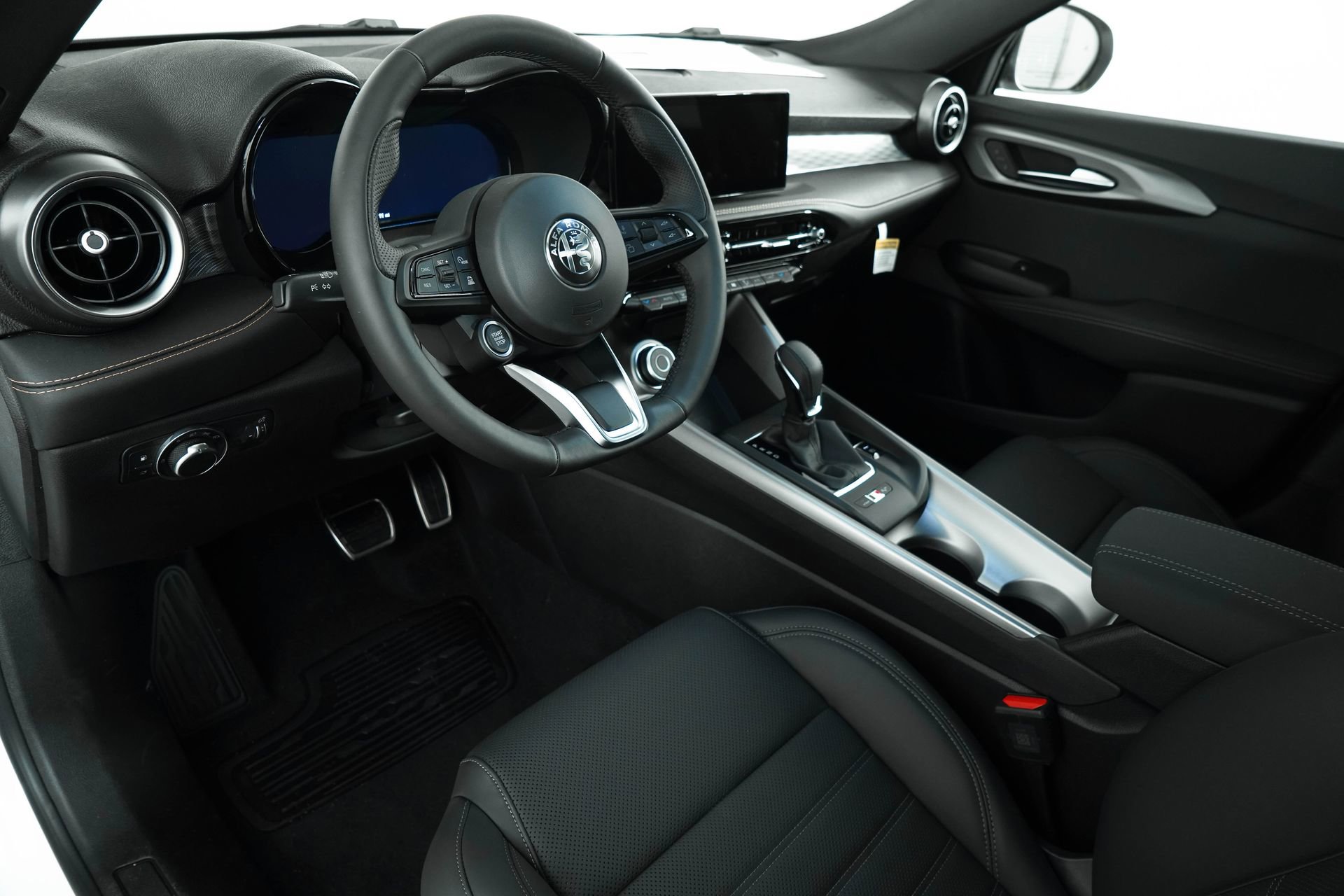 New 2025 Alfa Romeo Tonale w/ Premium Package image 22